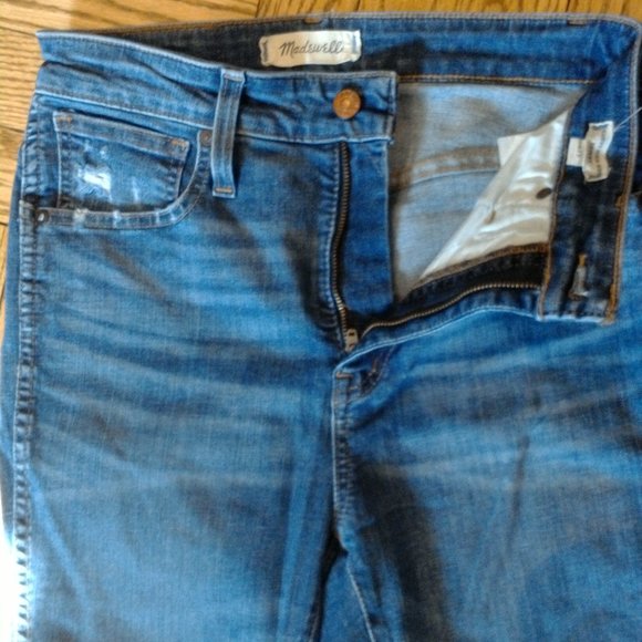 Madewell Distressed  Curvy High Rise Skinny Jeans in Size 27P - Picture 4 of 10